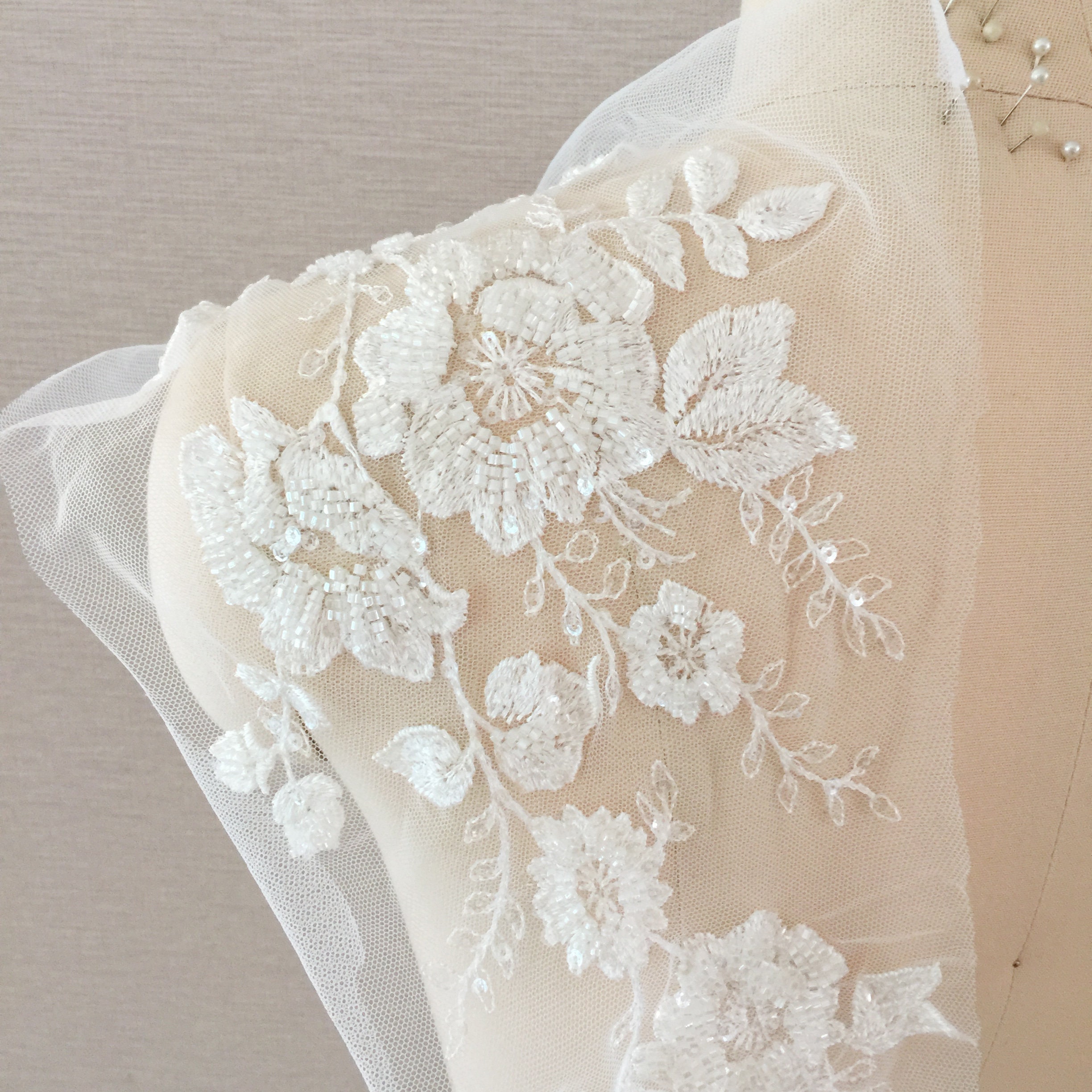 1 Pair Luxury Ivory 3D Hand Beaded Bridal Lace Applique for Wedding Gown  Bodice, Lace Veils, Lace Cape Couture Design - Etsy