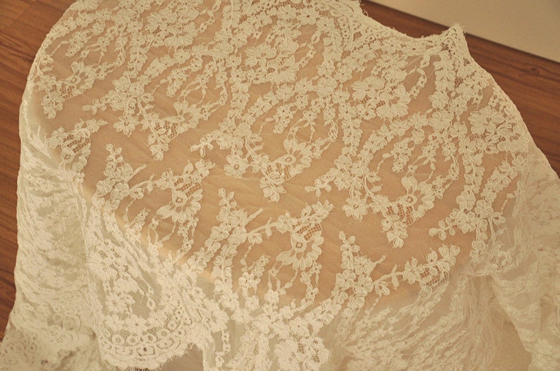 Cord Floral Fabric Bridal Gown Lace Fabric for Wedding Gown Bridal Shrug 3 yards Beautiful Alencon Lace Fabric in Ivory
