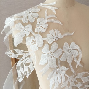2 pairs 3D Porcelain White Sequin Lace Applique Pair  for Wedding , Veils, Bridal Hair Accessories