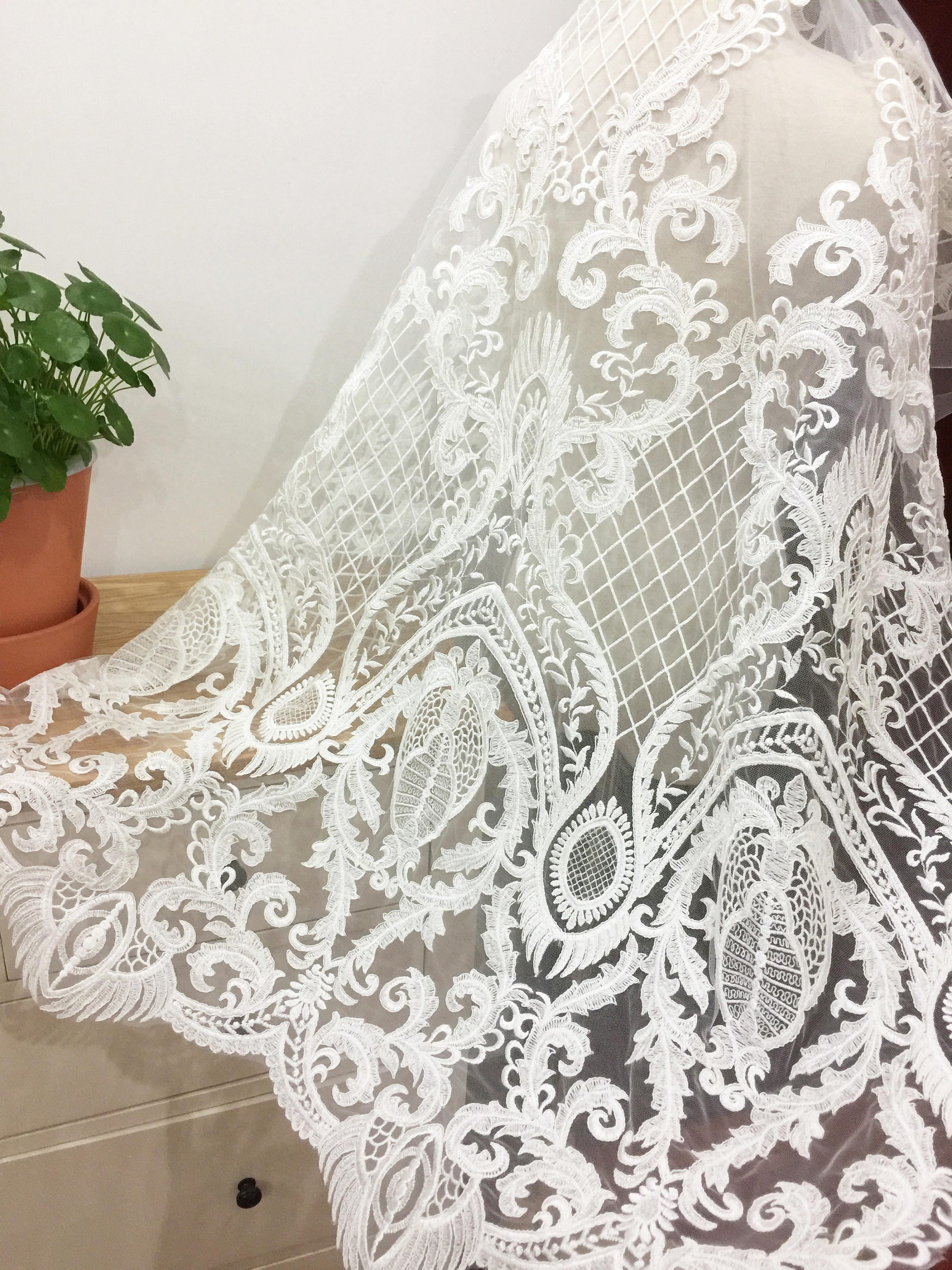 Haute Couture Lace Fabric ,luxury Thick Embroidery Lace Fabric for