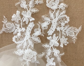Exquisite Clear Sequin Alencon Embroidery Lace Applique Pair for Wedding Gown , Bridal Veil Accessories , Cotton Lace Flower Motif Pair