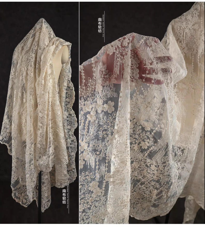 Peut inclure: Tissu de dentelle ivoire &agrave; motif floral. Le tissu est transparent et d&eacute;licat, avec une texture douce et fluide. La dentelle est parfaite pour ajouter une touche d'&eacute;l&eacute;gance &agrave; tout projet.