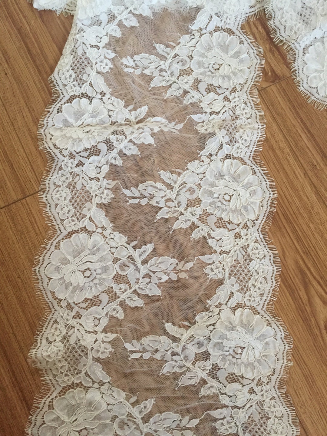 3 Yards French Alencon Lace Fabric Trim in Pale Ivory Color - Etsy