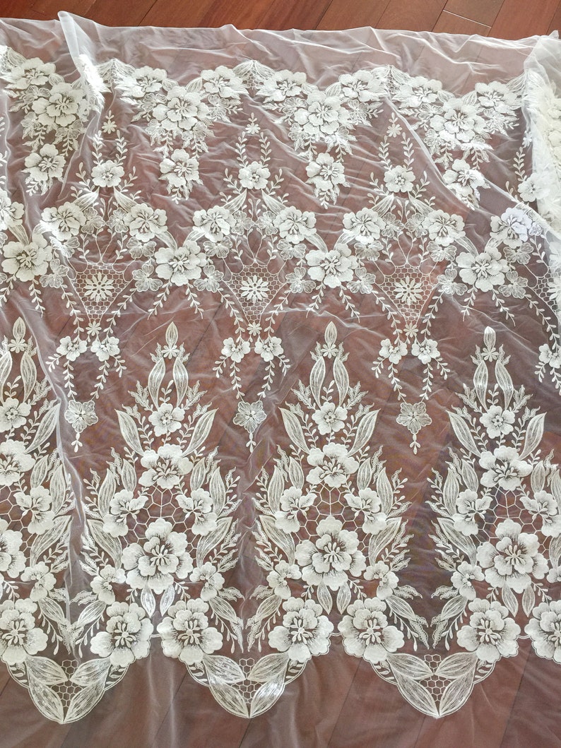 Coussin Déco Taffetas Moiré Vintage Avec Dentelle 7x7 - Mariage Ou Salon