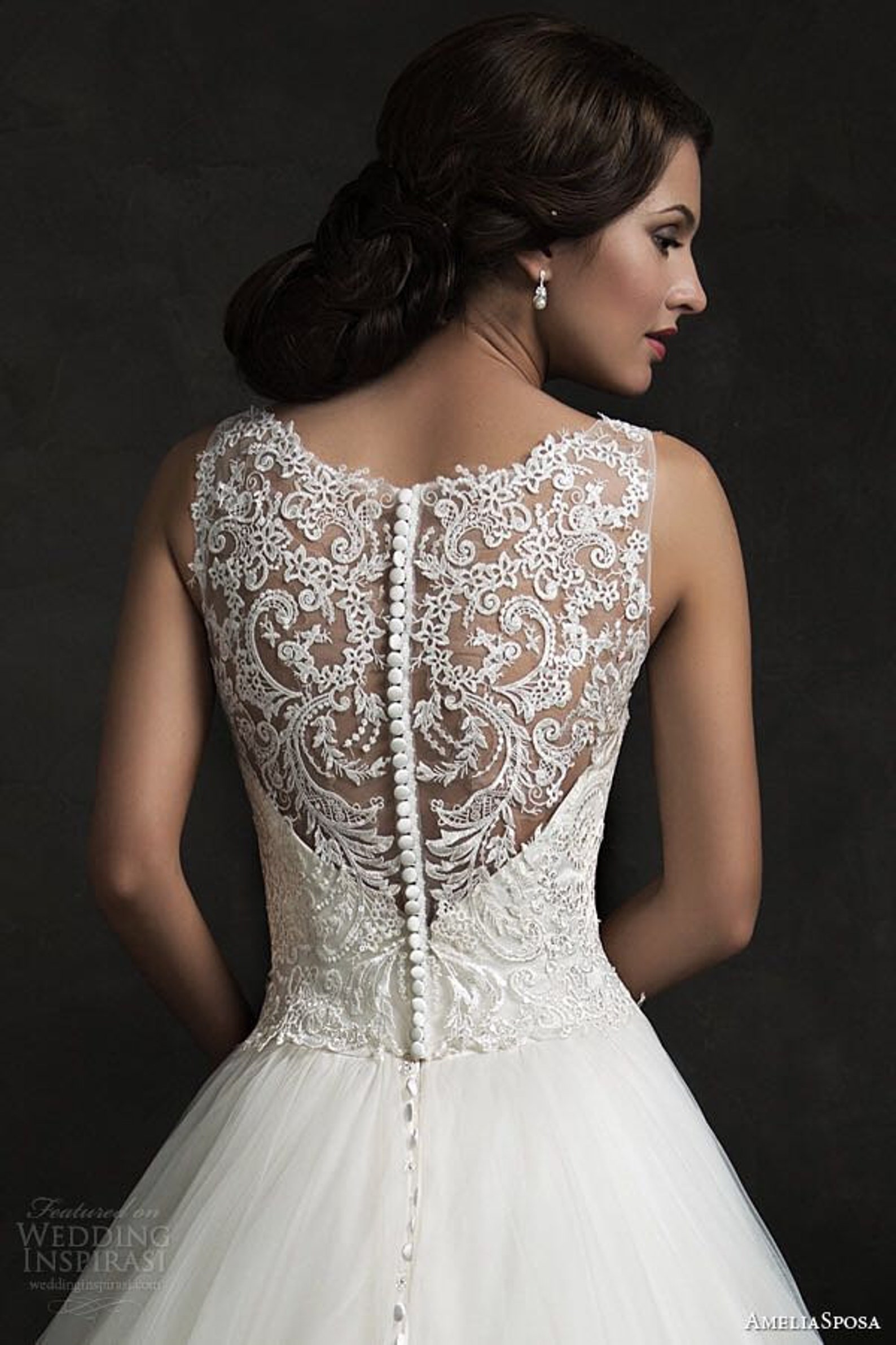 Vintage-Inspired Beaded Applique Wedding Dress Romantic Long Sleeves Bridal Gown DP7018