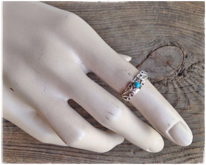 hippie TURQUOISE STONE RING floral band ring blue stone ring natural turquoise and silver turquoise boho ring delicate silver ring