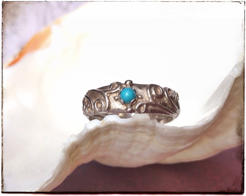 hippie TURQUOISE STONE RING floral band ring blue stone ring natural turquoise and silver turquoise boho ring delicate silver ring