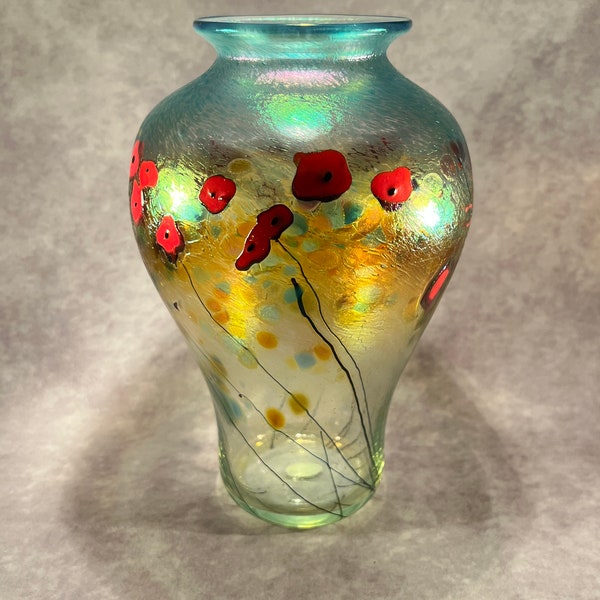 Beautiful Iridescent Robert Held Poppy Vase 9.5 Inches Tall Stunning