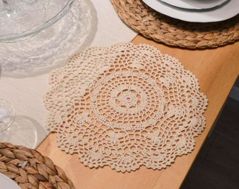 4 Hand gehäkelte runde Spitzendeckchen für Tisch Tischsets 12 Zoll Hochzeit Bauernhaus Tabletop Zubehör