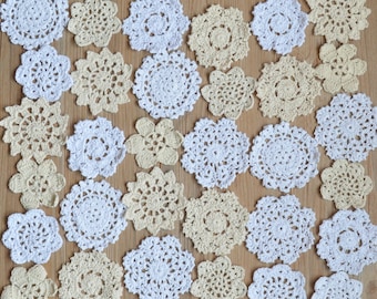 Lot 40 Hand häkeln verschiedene kleine Spitzendeckchen für Handwerk Geschenk Verzierungen
