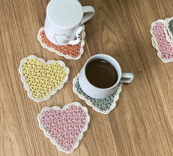 Set Di 8 Sottobicchieri A Forma Di Cuore In Acrilico Infrangibile – 110x100 Mm, Spessore 3 Mm, Resistenti Al Calore 80°C, Piedini Antiscivolo, Colore Verde - 2