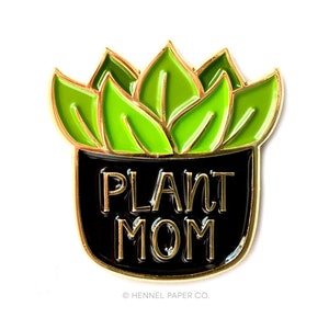 Plant MOM Enamel Pin - Plant Mom Gift - Mothers Day Gift - Succulent Pin - Gift for Gardener - Green Thumb Gift - Hennel Paper Co. - PIN33