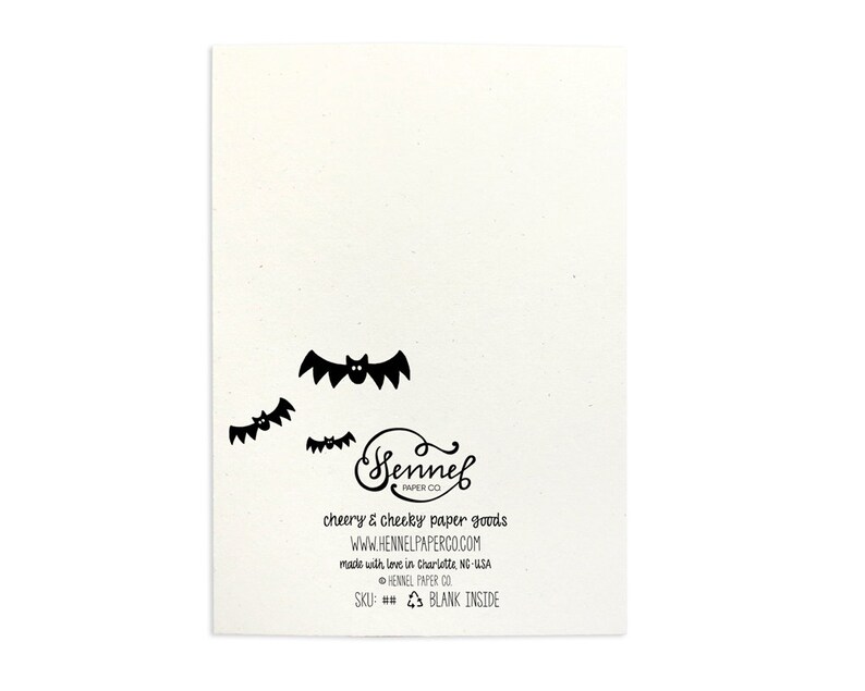 Puede incluir: Una tarjeta blanca con murci&eacute;lagos negros y el texto "Senneb Paper Co. cheery & cheeky paper goods WWW.HENNELPAPERCO.COM made with love in Charlotte, NC-USA  HENNEL PAPER CO SKU: BLANK INSIDE"