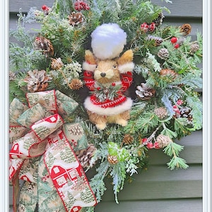Winter Wreath for Front Door with Squirrel, Snow-covered Pine Wreath, Evergreen Wreath with Pine Cones, Christmas Decor, Farmhouse Decor