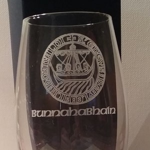 Bunnahabhain Islay Crest Scotch Whisky Glencairn Single Malt Scotch Whisky Degustation Copita Nosing Glass with Watch Glass Cover