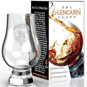 Copo de uísque Glencairn gravado com brasão do clã Bruce em caixa de presente