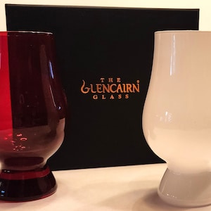 Coffret de dégustation et de nez de whisky écossais Glencairn blanc et rouge, deux verres
