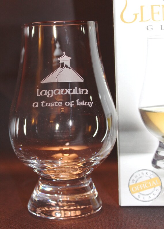 LAGAVULIN PAGODA TOP TWO GLASS GLENCAIRN SCOTCH WHISKY BLACK AND GOLD PRESENTATION BOX SET