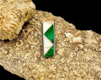 Vintage MALACHITE MOP Sterling Silver Ring Native American Ring Mother of Pearl Green Native Ring Rodeo Country Western Southwest Statement