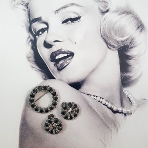 Vintage WEISS Set Weiss Brooch Weiss Earrings Weiss Wreath Brooch Weiss Rhinestone Brooch Weiss Rhinestone Earrings Gifts For Her Smoke Grey