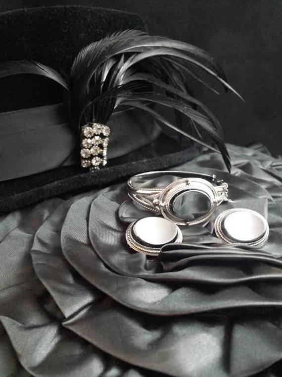 Vintage Whiting & Davis Bracelet And Earrings Hem… - image 2