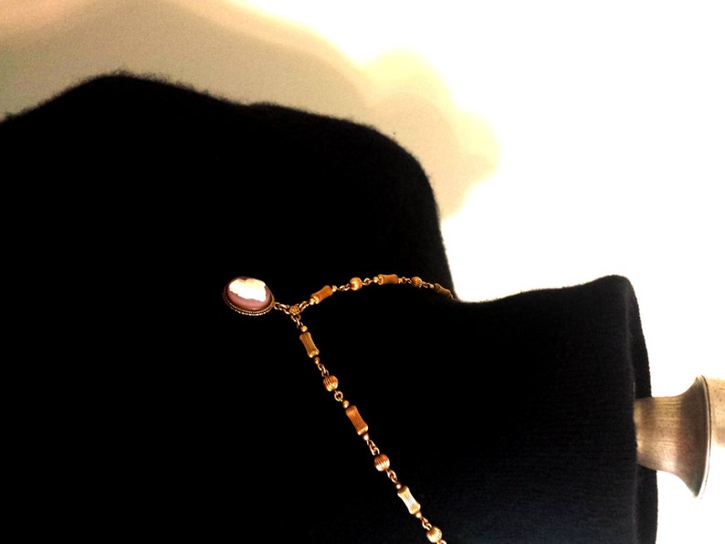Vintage CAMEO Necklace Gold Filled SHELL Necklace Cameo Petite GORGEOUS Shell Cameo Real Cameo Gifts For Her Mom Cameo Pendant Necklace