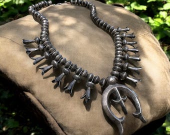 Vintage Squash Blossom Necklace Native American Mid Century Necklace Sterling Silver Necklace Saucer Beads Native Pearl Sand Cast Naja Gift