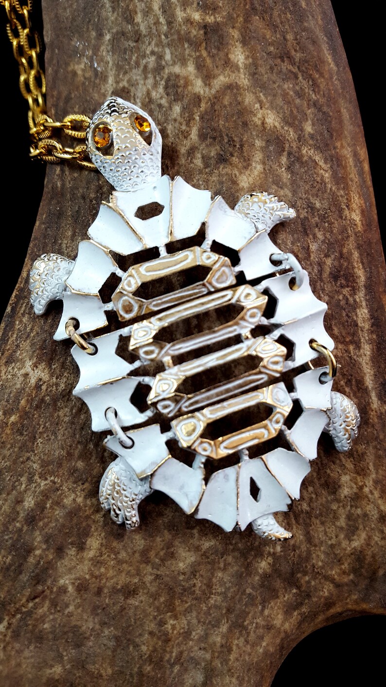 Vintage RAZZA Necklace Razza TURTLE Necklace White Enamel Wash White Turtle Articulated Necklace Rhinestone Eyes Signed AWESOME Find Gift
