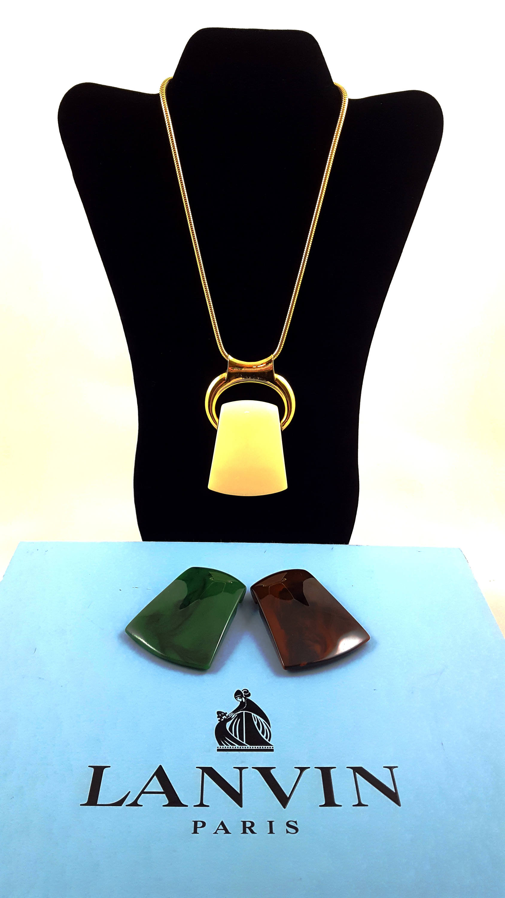 Lanvin chunky necklace 1970s geometric design – Vintage Le Monde