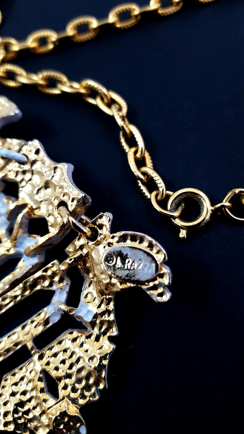 Vintage RAZZA Necklace Razza TURTLE Necklace White Enamel Wash White Turtle Articulated Necklace Rhinestone Eyes Signed AWESOME Find Gift