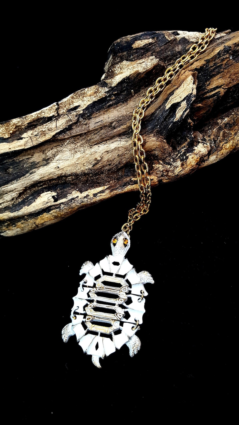 Vintage RAZZA Necklace Razza TURTLE Necklace White Enamel Wash White Turtle Articulated Necklace Rhinestone Eyes Signed AWESOME Find Gift