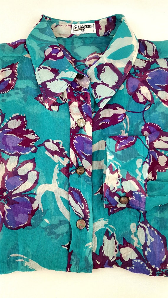 Vintage CHANEL Top Y2K Chanel Blouse Chanel Silk Floral 2001 CC - Main Image