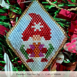 Christmas Gnome, 3D Peyote Stitch Beaded Pod Decoration, PDF Pattern Download