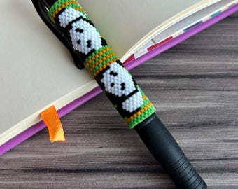 Patrón en PDF para funda de bolígrafo Panda, bordado con puntada peyote.
