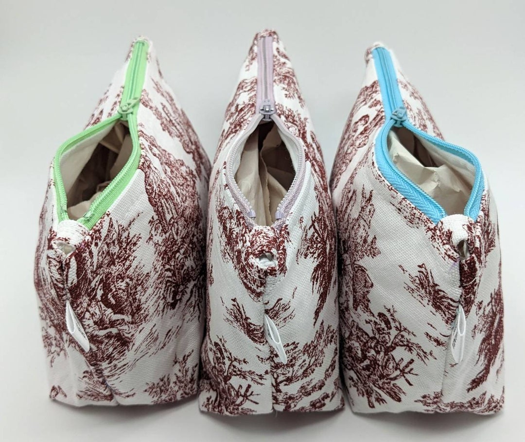 OVERSIZED WRISTLET POUCH TOILE main image 1
