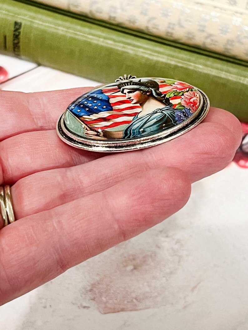 Handmade Statue of Liberty Brooch: Vintage Style Americana Pin, 250th Celebration image 8