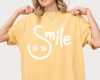 Daisy Shirt, Flower Tee, Smile T Shirt, Daisy T Shirt Gift for Women, Floral Tee Gift For Mom, Trendy Flower Shirt, Happy Positive TShirt