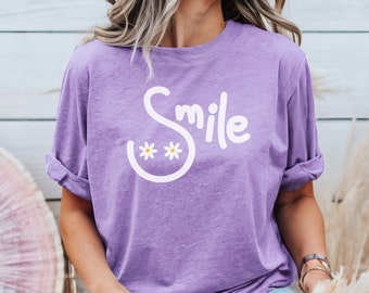 Daisy Shirt, Flower Tee, Smile T Shirt, Daisy T Shirt Gift for Women, Floral Tee Gift For Mom, Trendy Flower Shirt, Happy Positive TShirt