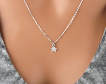 Tiny Cubic Zirconia Star Necklace: 925 Sterling Silver Charm