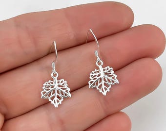 Canada Maple Leaf Earrings in 925 Sterling Silver - Canadian Earrings - Maple Leaf Jewelry