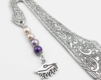2026 Graduation Bookmark - Beaded Grad Cap Charm Bookmarker