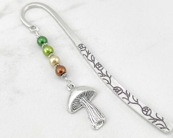 Magical Mushroom Bookmark - Silver Botanical Charm - Cottagecore Gift Ideas - Tibetan Silver Beaded Bookmark