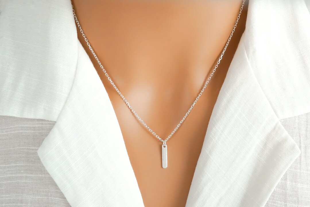 Silver vertical bar shop pendant necklace