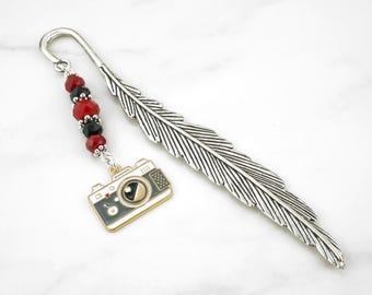 Camera Bookmark for Photographer Gifts Enamel Camera Charm Bookmark Camera Charm Beaded Bookmark Gifts for Photographers Camera Stationary
