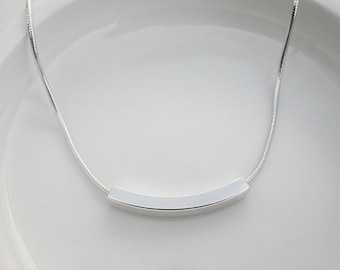 Curved Bar Necklace - 925 Sterling Silver Layering Necklace - Everyday Necklace - Dainty Casual Jewelry - 25mm Bar Bead