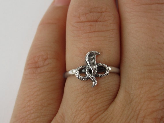 Adjustable Snake Ring in Sterling Silver | The Jewellery Store London