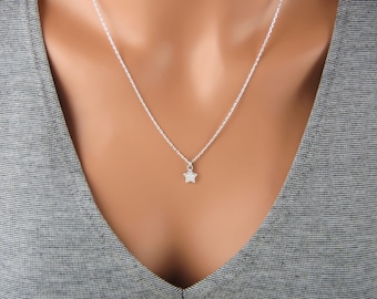 Tiny Cubic Zirconia Star Necklace: 925 Sterling Silver Charm
