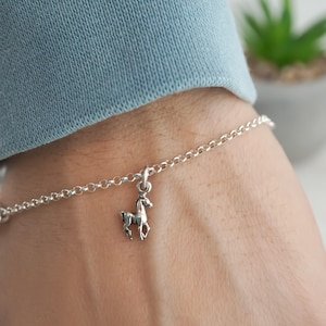 Pulsera de caballo - Tobillera de caballo - Pulsera con dije de caballo en plata de ley 925 - Joyería de caballo pequeña - Pulsera minimalista