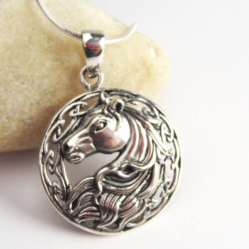 Horse Head 925 Sterling Solid Silver Equestrian Pendant Horse Head 925 Sterling Solid Silver Equestrian Pendant