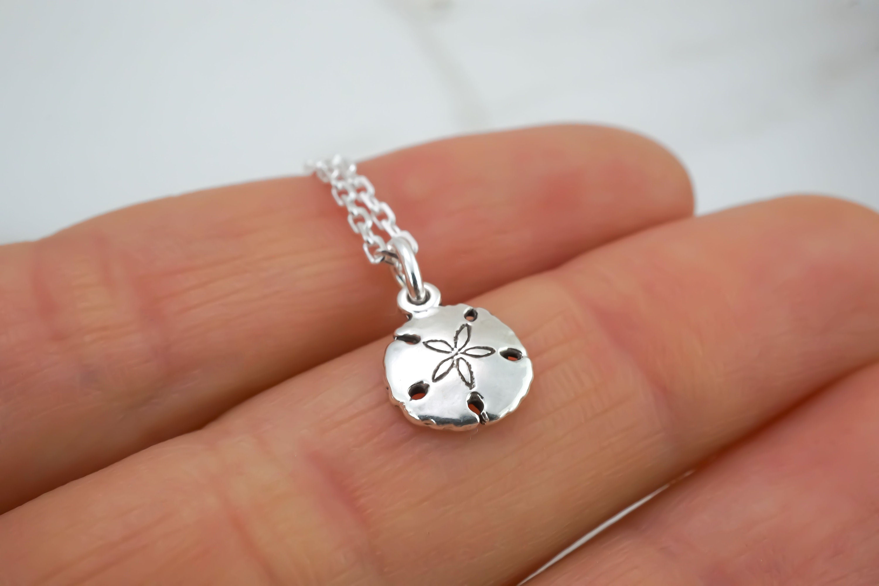 Amazon.com: Honolulu Jewelry Company Sterling Silver Sand Dollar Beach Sea  Star Necklace Pendant with 18